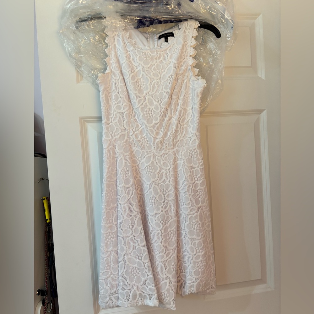 Elegant White Lace Midi Dress